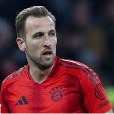 Kane remporte le deuxième titre de sa carrière.